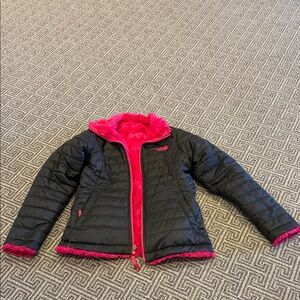The North Face Kids reversible fleece Jacket dark grey and hot Pink